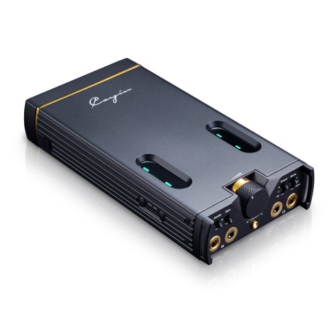 Cayin C9 II con copertura protettiva